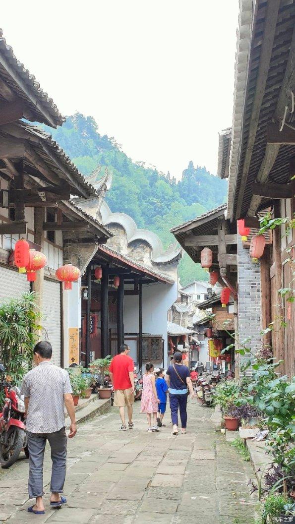 解决非机动车停车和充电难题，普陀这个小区有智慧